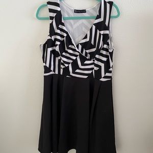 Fashion to Figure black and white dress size 1